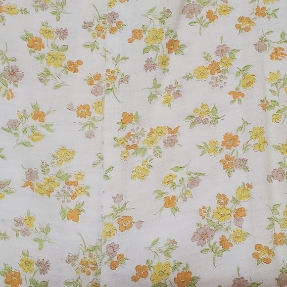 Vintage 1950s Handmade Yellow Floral Woven Linen Side Pocket Shorty Romper - Picture 6 of 11